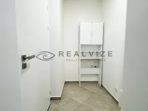 Pronájem bytu 1+kk, České Budějovice, Kněžská, 27 m2