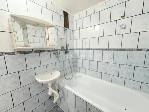 Prodej bytu 2+1, Chomutov, Holešická, 61 m2