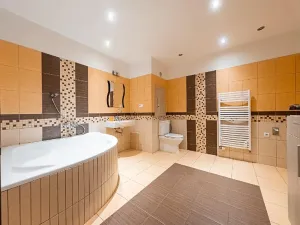 Prodej bytu 2+1, Pardubice, Palackého třída, 71 m2