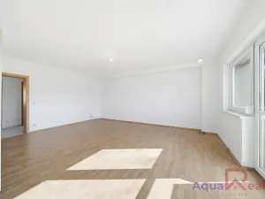 Prodej bytu 3+kk, Karlovy Vary, Okružní, 84 m2
