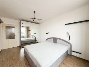 Pronájem bytu 4+kk, Praha - Holešovice, Dělnická, 81 m2
