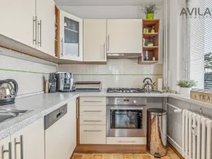 Prodej bytu 3+1, Praha - Lhotka, Mezilesní, 64 m2