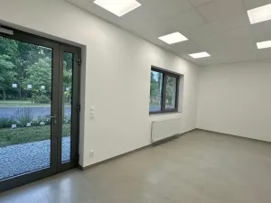 Pronájem obchodního prostoru, Františkovy Lázně, Nádražní, 27 m2