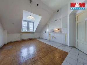 Prodej bytu 4+1, Karlovy Vary, Wolkerova, 146 m2