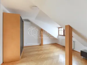 Pronájem bytu 3+1, Praha - Nové Město, Spálená, 127 m2