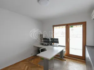 Pronájem bytu 3+1, Praha - Nové Město, Spálená, 127 m2