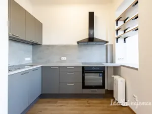 Pronájem bytu 2+1, Praha - Holešovice, Strojnická, 93 m2