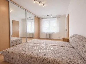 Pronájem bytu 2+1, Praha - Podolí, Jeremenkova, 49 m2