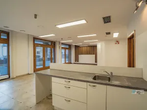 Prodej obchodního prostoru, Praha - Hlubočepy, Hlubočepská, 104 m2