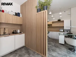 Pronájem obchodního prostoru, Praha - Libeň, Voctářova, 177 m2