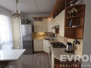 Prodej bytu 3+1, Pardubice - Zelené Předměstí, Karla IV., 76 m2