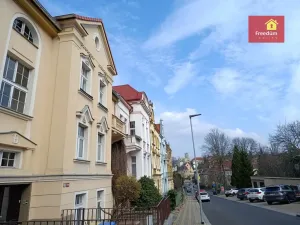 Prodej bytu 2+1, Teplice, Novákova, 78 m2