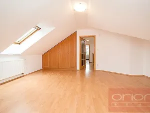 Pronájem rodinného domu, Praha - Stodůlky, Ke Koh-i-nooru, 300 m2