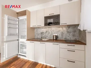 Pronájem bytu 1+kk, Praha - Chodov, Šternovská, 30 m2