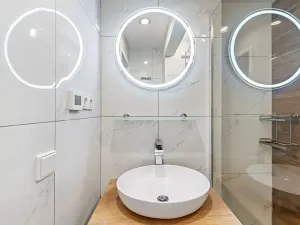 Pronájem bytu 1+1, Praha - Žižkov, Čajkovského, 36 m2