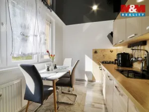 Prodej bytu 2+1, Bukovany, 51 m2