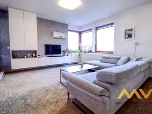 Pronájem bytu 4+kk, Hradec Králové - Nový Hradec Králové, Národních mučedníků, 95 m2