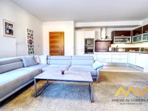 Pronájem bytu 4+kk, Hradec Králové - Nový Hradec Králové, Národních mučedníků, 95 m2