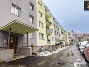 Prodej bytu 2+1, Pardubice, Družstevní, 52 m2