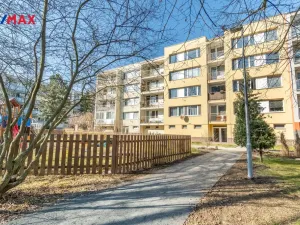 Prodej bytu 3+1, Jesenice, V Lázních, 72 m2