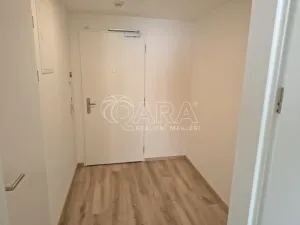 Pronájem bytu 1+kk, Praha - Hloubětín, Poděbradská, 34 m2