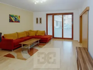 Pronájem bytu 2+kk, Praha - Holešovice, V háji, 54 m2