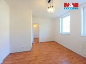 Pronájem bytu 1+1, Loket, Nádražní, 29 m2
