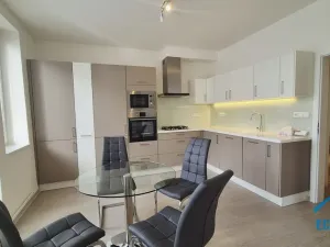 Pronájem bytu 3+1, Praha - Strašnice, Královická, 82 m2