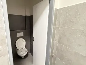 Pronájem kanceláře, Dobřejovice, 541 m2