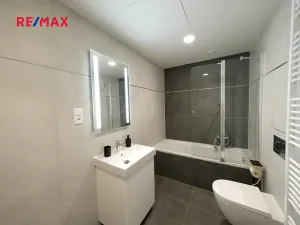 Pronájem bytu 2+kk, Praha - Hloubětín, Poděbradská, 59 m2
