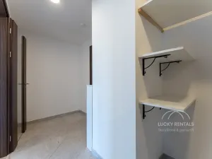 Pronájem bytu 2+kk, Praha - Kamýk, Freiwaldova, 43 m2