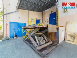 Pronájem skladu, Plzeň - Severní Předměstí, Karlovarská, 427 m2