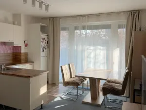 Pronájem bytu 3+kk, Praha - Letňany, Nepomuckých, 63 m2