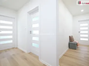 Prodej bytu 3+1, Liberec - Liberec VI-Rochlice, Na Jezírku, 70 m2