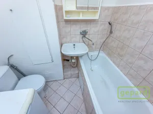 Pronájem bytu 1+1, Praha, Svojšovická, 28 m2