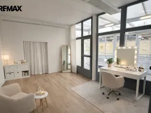 Pronájem obchodního prostoru, Zlín, třída Tomáše Bati, 31 m2