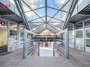 Pronájem obchodního prostoru, Zlín, třída Tomáše Bati, 14 m2