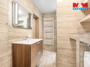 Prodej rodinného domu, Očihov, 280 m2
