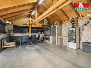 Prodej rodinného domu, Očihov, 280 m2