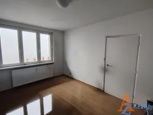 Pronájem bytu 1+1, Chomutov, Kamenná, 35 m2