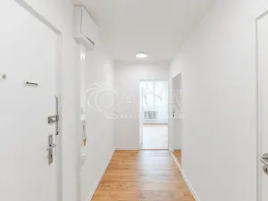 Pronájem bytu 2+kk, Praha - Bohnice, Radomská, 44 m2