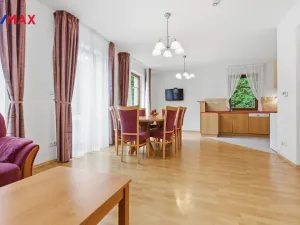 Prodej rodinného domu, Karlovy Vary, Slovenská, 137 m2