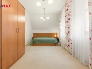 Prodej rodinného domu, Karlovy Vary, Slovenská, 137 m2