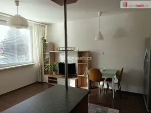 Pronájem bytu 2+kk, Praha - Modřany, Urbánkova, 43 m2