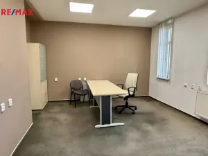 Pronájem kanceláře, Ostrava - Slezská Ostrava, náměstí Jurije Gagarina, 165 m2