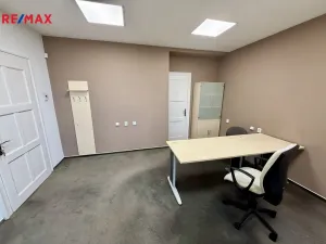 Pronájem kanceláře, Ostrava - Slezská Ostrava, náměstí Jurije Gagarina, 165 m2