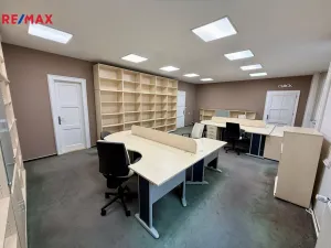 Pronájem kanceláře, Ostrava - Slezská Ostrava, náměstí Jurije Gagarina, 165 m2