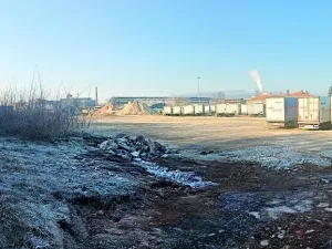 Pronájem komerčního pozemku, Králův Dvůr, Tovární, 300 m2