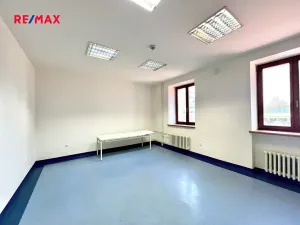 Pronájem kanceláře, Kyjov, Masarykovo náměstí, 21 m2