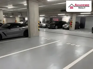 Prodej garážového stání, Brno, Střední, 14 m2